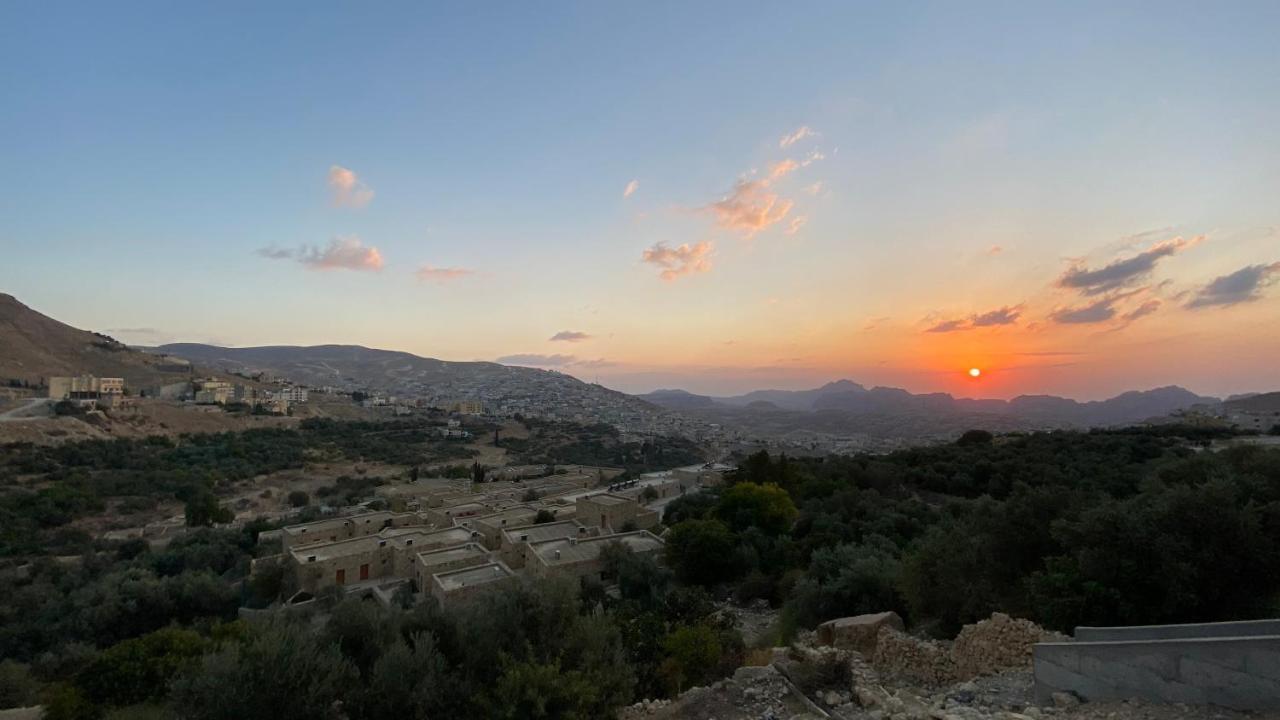 Petra Olive House Lägenhet Wadi Musa Exteriör bild